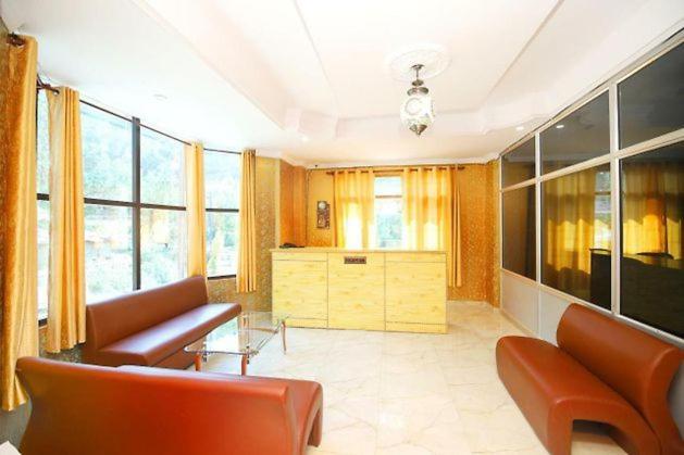 Hotel Alpine View Sarāhan 外观 照片